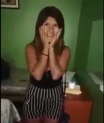 Chica Traviesa se graban cogiendo y mamando verga en motel + 5 vídeos Sin titulo