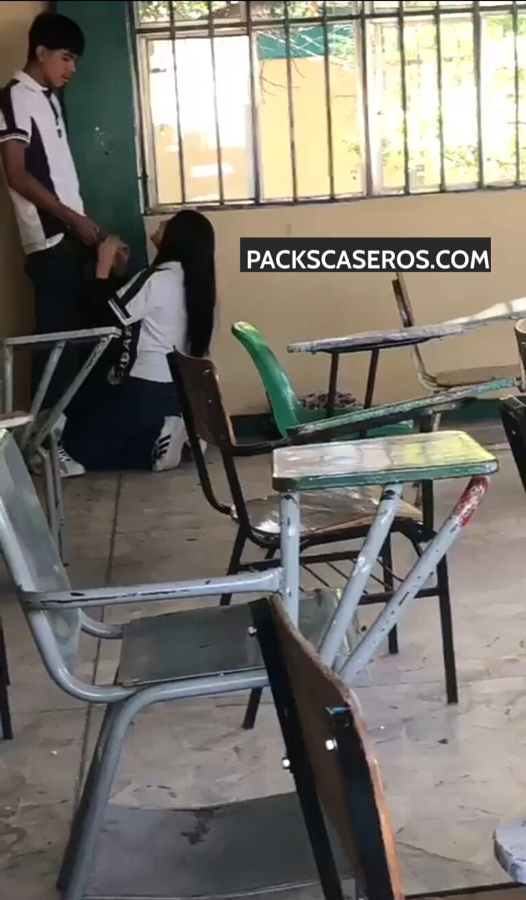 Colegiala muy putita en la escuela+ Vídeo Viral Photo 1697917585559 768x1313 1