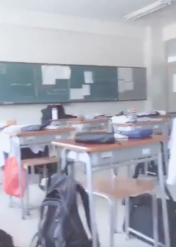 Morrita se masturba en el aula + vídeo viral www.packsvirales.com 1 10