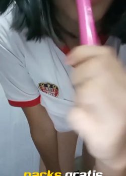 Colegiala Nalgona Se Masturbá Con Sus Cosas Escolares IMG 20241013 090546