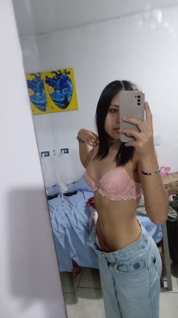 Increíble egresada putita y sus nudes filtradas PacksFree 1 9