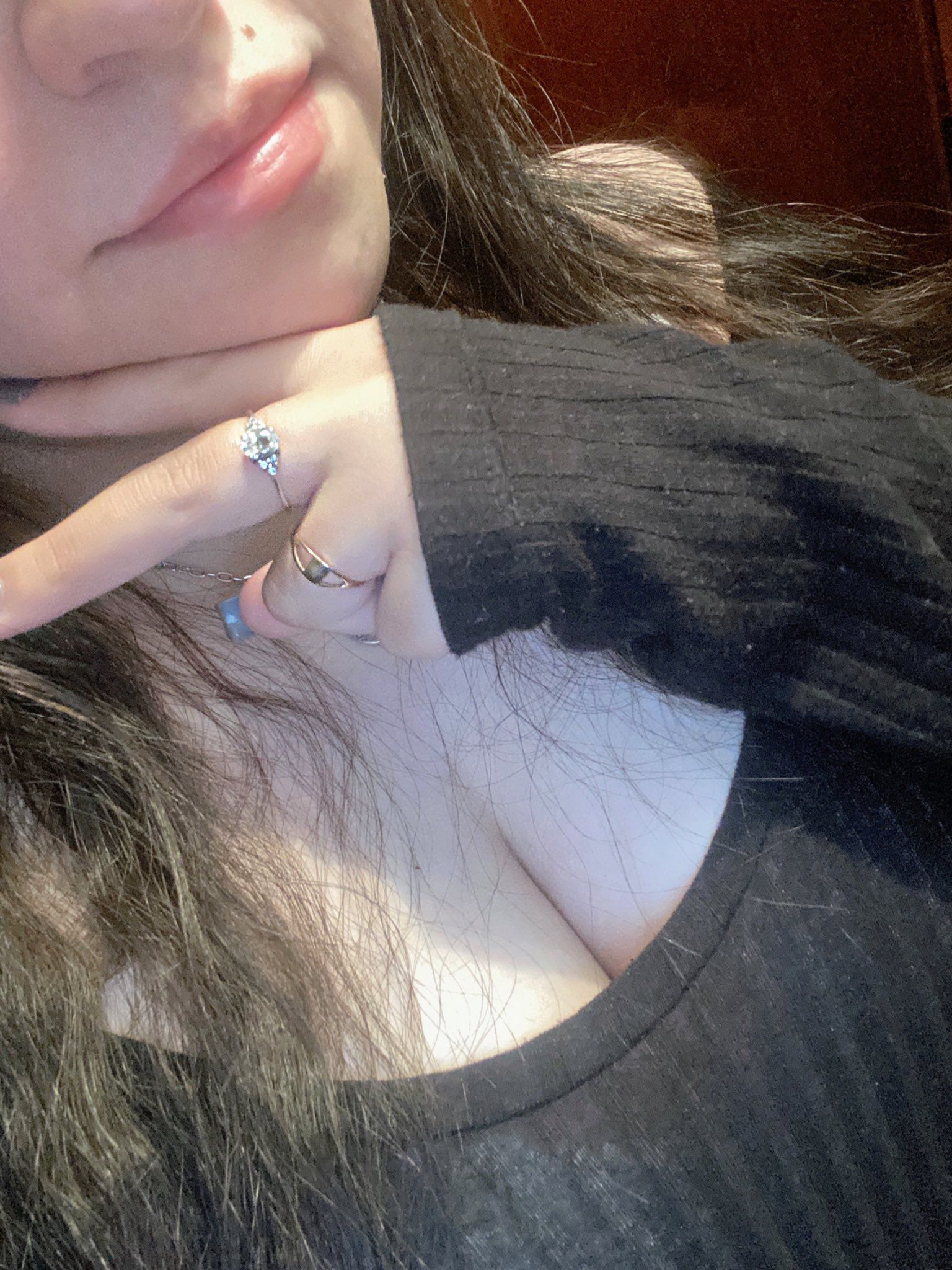 Colegiala blanquita con tremendas tetas filtrada Colegiala blanquita con tremendas tetas filtrada 1 20