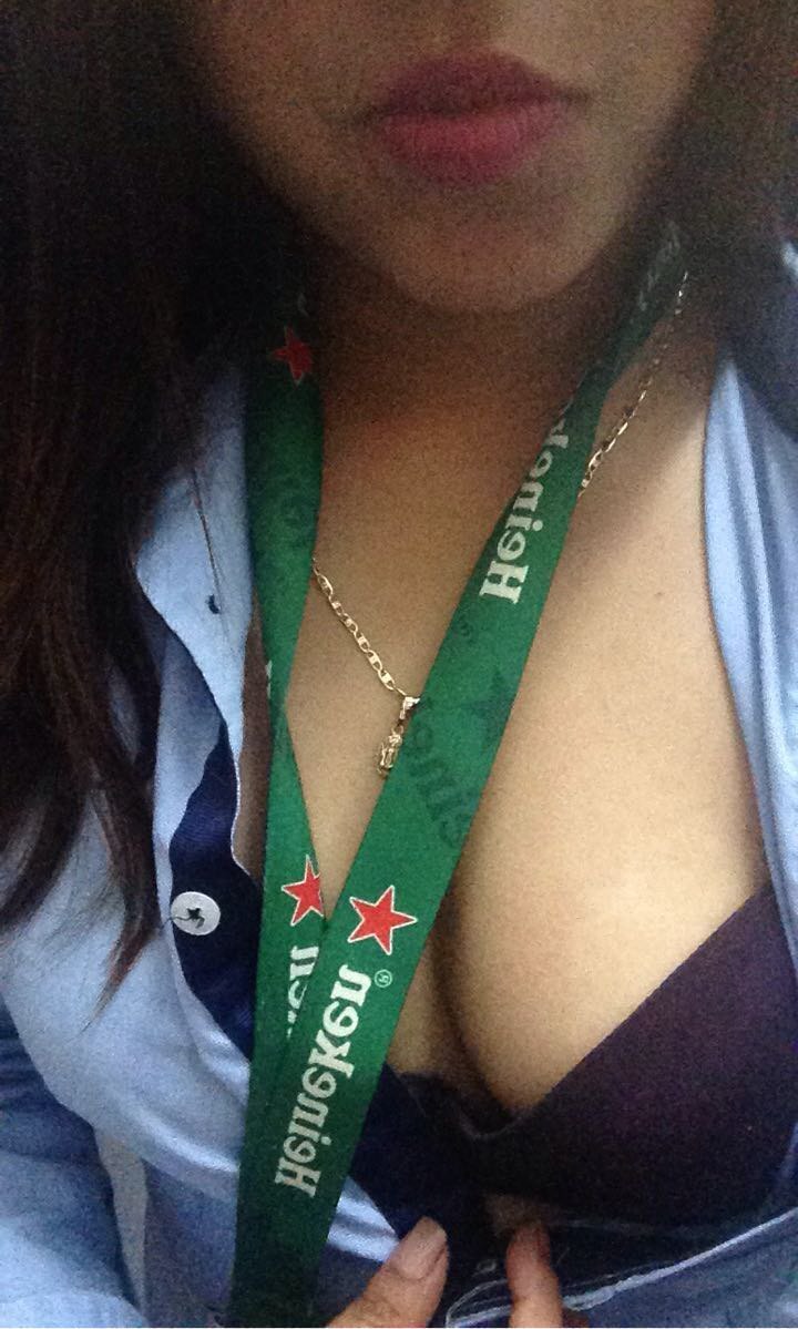 Compañera tetona del trabajo me manda nudes Compañera tetona del trabajo me manda nudes Ahide de la Garza 22