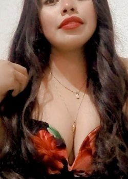 Gordita putita enseñando la conchita PacksFree 7