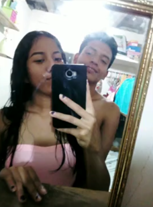 Parejita amateur se filtran sus videos cogiendo Screenshot 1
