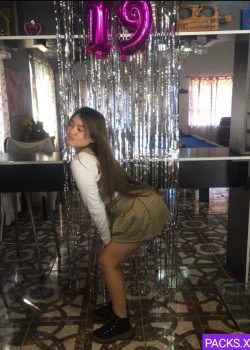 Colegiala bella y nalgona + pack exclusivo IMG 20250928 170647