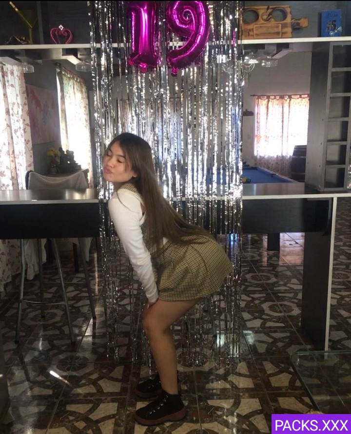 Colegiala bella y nalgona + pack exclusivo IMG 20250928 170647