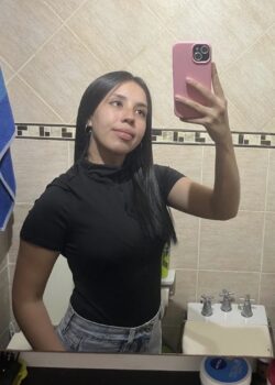 Pendeja egresada trolita se filtran sus nudes 1 16