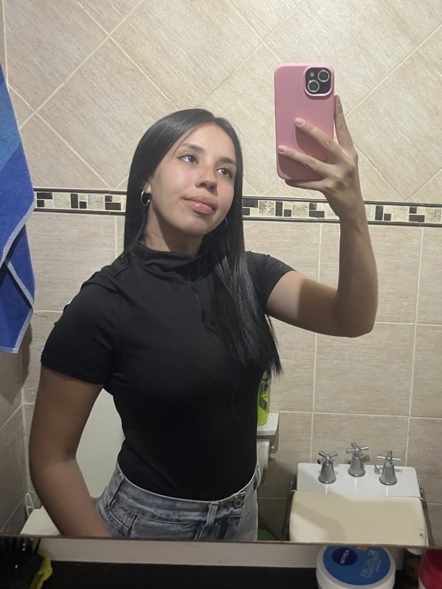 Pendeja egresada trolita se filtran sus nudes Pendeja egresada trolita se filtran sus nudes 1 16