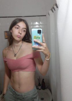 Mi compañera de clases es una terrible petera a1 13